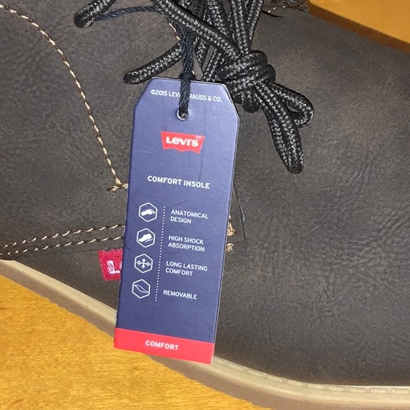 Levi\'s Brown Chukka Boots with Suede Finish